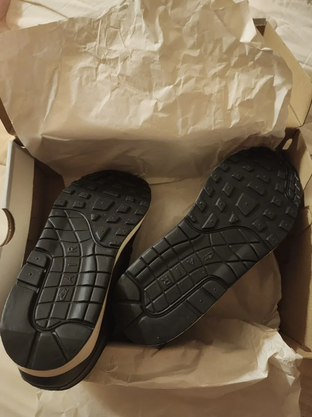 NEW Women's NIKE AIR 8.5 Black Leather Athletic Sneakers with white Midsole